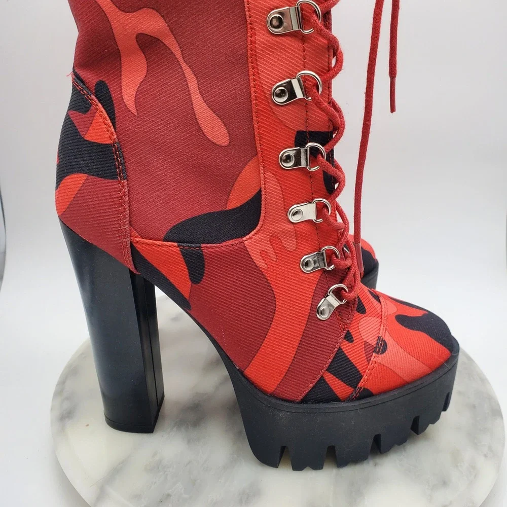 AZALEA WANG Put It Down On Me Chunky Platform Boots Red Camo Lace Up Zipper 8.5